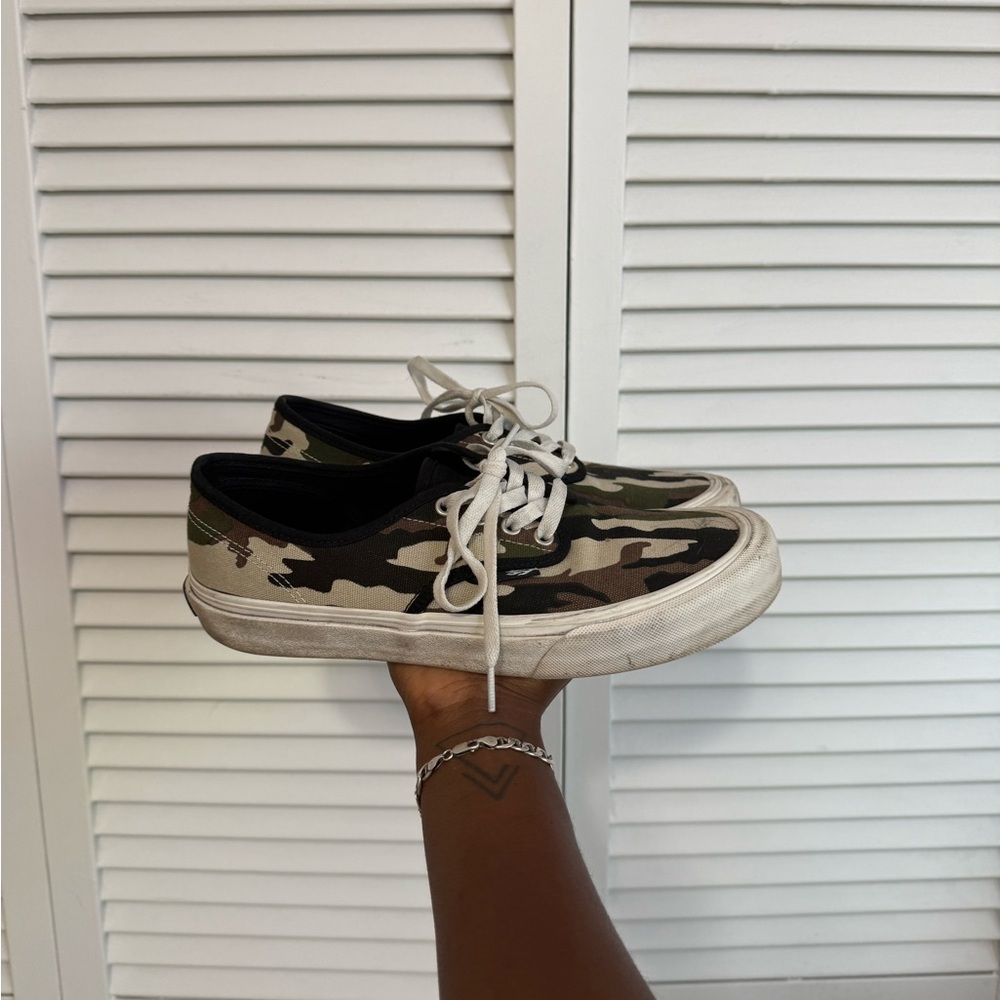 Green and White Casual Sneakers with Canvas Upper